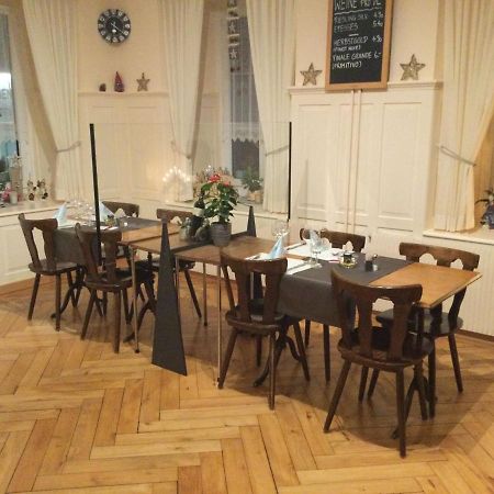 Hotel Restaurant Raben Linthal Екстер'єр фото