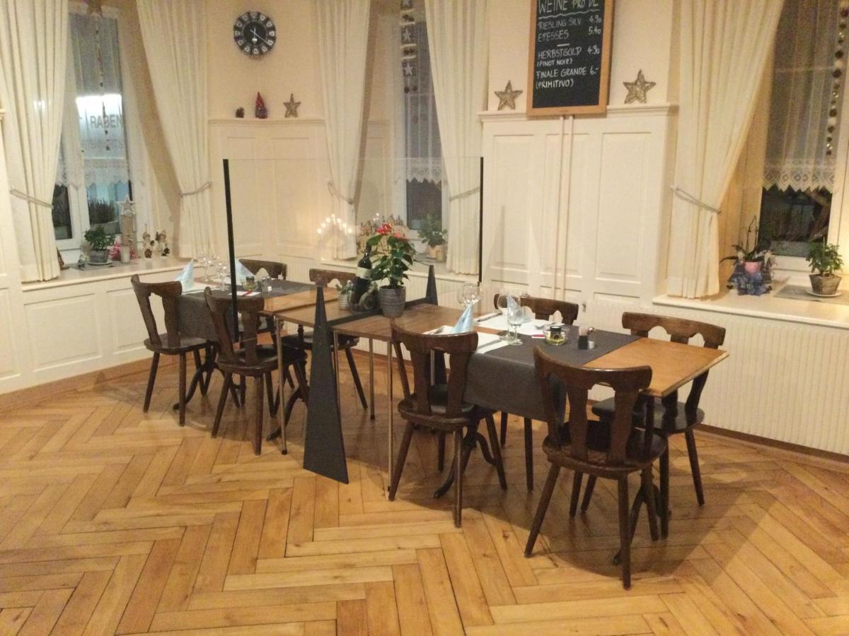 Hotel Restaurant Raben Linthal Екстер'єр фото