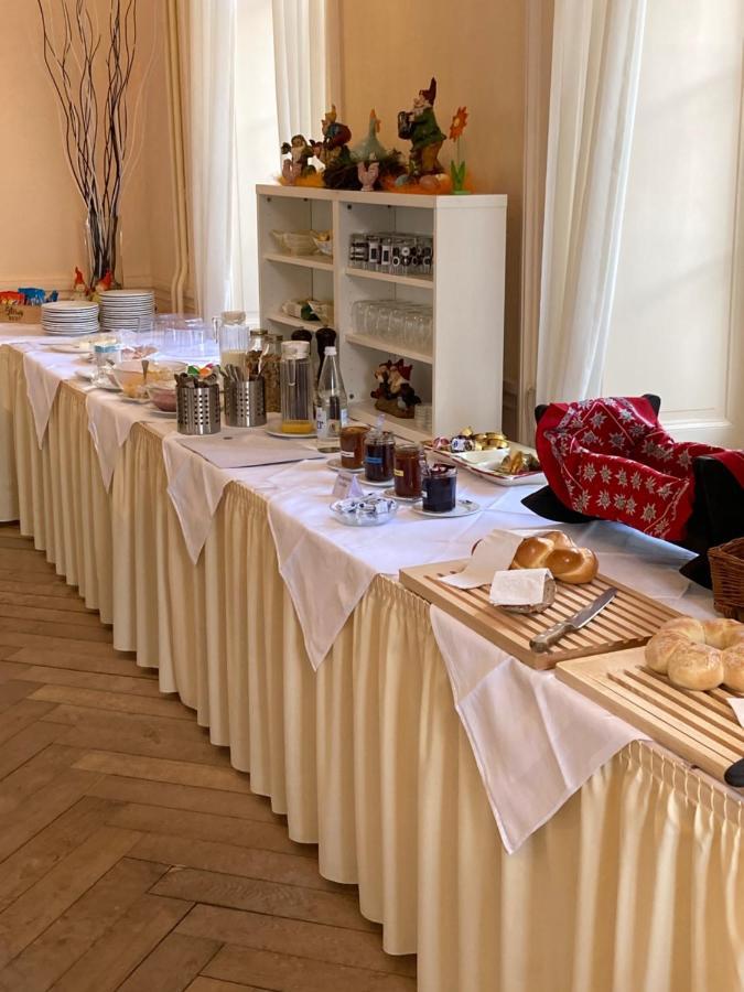 Hotel Restaurant Raben Linthal Екстер'єр фото
