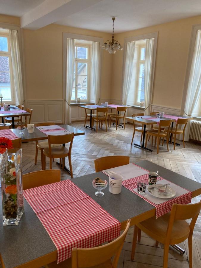 Hotel Restaurant Raben Linthal Екстер'єр фото