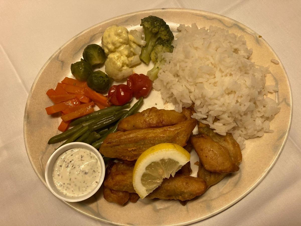 Hotel Restaurant Raben Linthal Екстер'єр фото